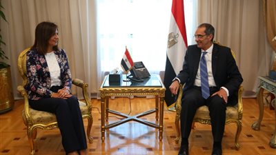 وزيرا الهجرة والاتصالات يبحثان الخدمات البريدية للمصريين بالخارج
