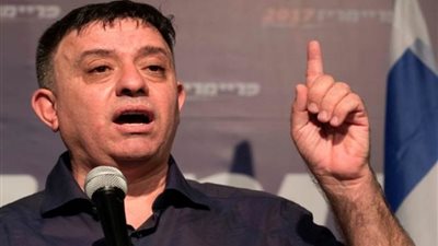مسؤول إسرائيلي يهاجم نتنياهو: القبول بالتهدئة يعني الاستسلام التام 