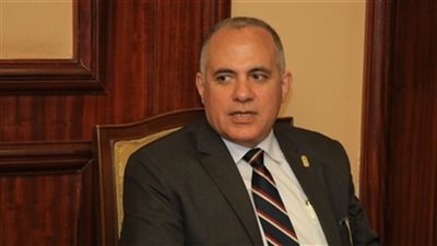 وزير الري يتلقى تقريرا بشأن حملة إنقاذ نهر النيل