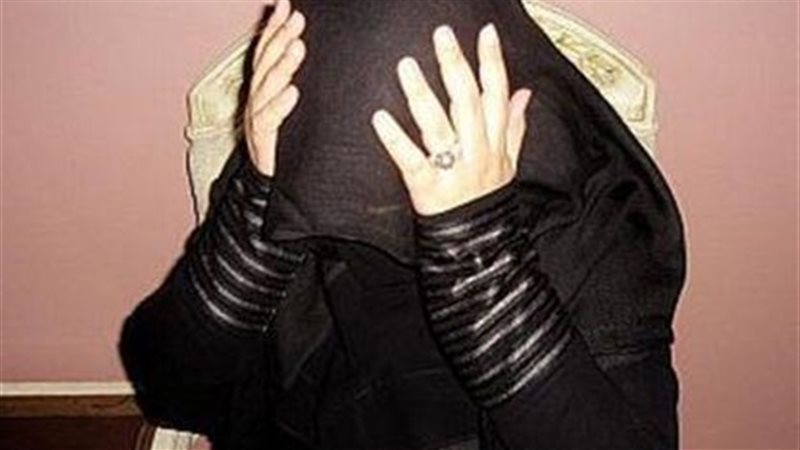 مُطلقة تستغيث