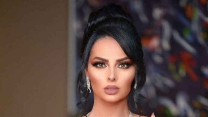 الفنانة ديانا كرزون