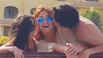 طلاق الفنانة مروة عبد المنعم بعد 15 سنة زواج