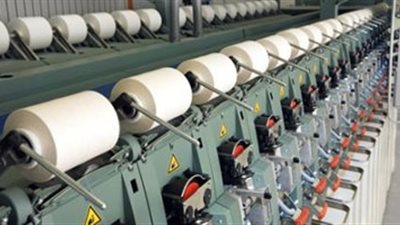 نائب يطالب الحكومة بسرعة التدخل لإنقاذ 1200 مصنع للغزل والنسيج