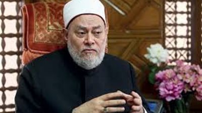 متصلة تعترض على «النساء أكثر أهل النار» وجمعة: «اقري ألف ليلة وليلة وأنتي تعرفي»