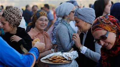 ماذا تفعل أسبانيا ليحتفل المسلمين بـ عيد الأضحى ؟ 