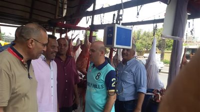 صور.. رئيس حي الساحل يتفقد شوادر اللحوم استعدادًا لـ عيد الأضحى 2018