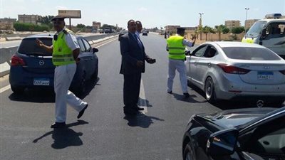 حملات مرورية مكثفة في شوارع محافظتي الجيزة والقاهرة