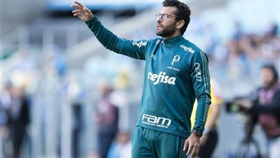 بعد رحيل مدرب بيراميدز.. 4 مدربين في طريقهم للرحيل عن أنديتهم بـ الدوري