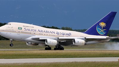 طائرة سعودية تهبط اضطراريًا بمطار القاهرة .. تعرف على التفاصيل
