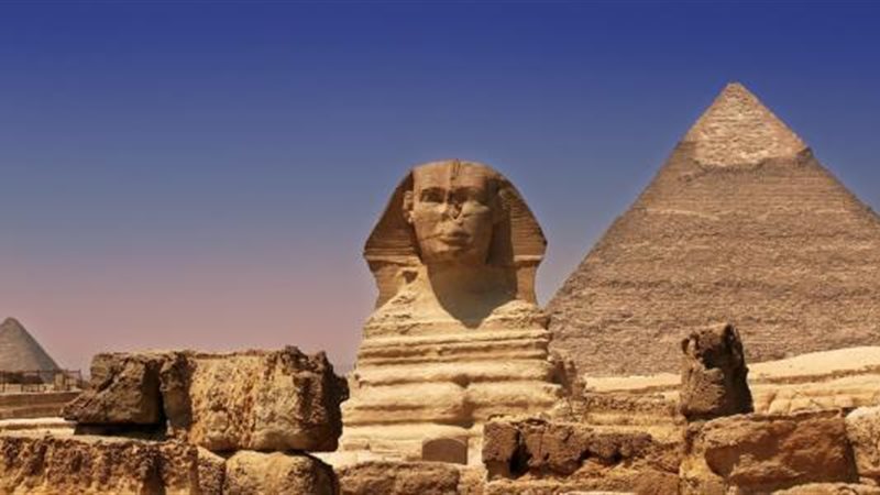 الأهرامات في العيد
