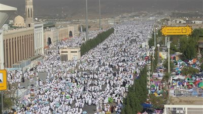 بث مباشر.. الحجاج يستعدون لـ النفير من عرفات إلى المزدلفة