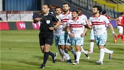محمد الحنفي حكماً لمباراة الأهلي ووادي دجلة