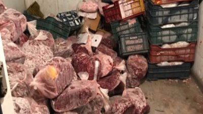 إعدام ٨٣٤ كيلو مواد غذائية فاسدة بـ القليوبية استعدادا لعيد الأضحى 2018  