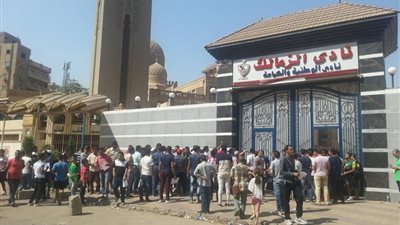 فيديو وصور.. الآلاف يؤدون صلاة عيد الأضحي في نادي الزمالك 