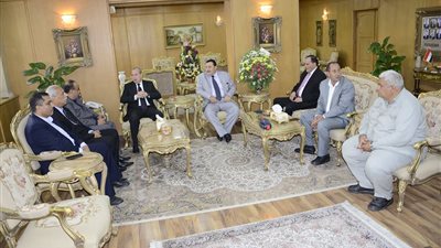 محافظ دمياط يستقبل عددا من القيادات التنفيذية والشعبية لتلقى التهنئة بمناسبة عيد الأضحى 2018