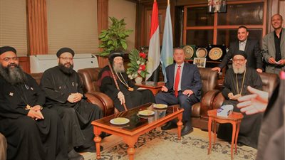 صور.. محافظ كفرالشيخ يستقبل القيادات التنفيذية والشعبية ووفد الكنيسة للتهنئة بـ عيد الأضحى 2018