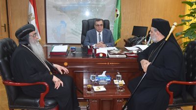 صور.. محافظ الفيوم يستقبل المهنئين بعيد الأضحى 2018