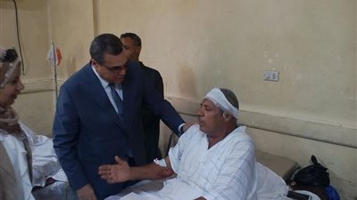 محافظ الفيوم يزور مرضى المستشفى العام لتهنئتهم بـ عيد الأضحى 2018