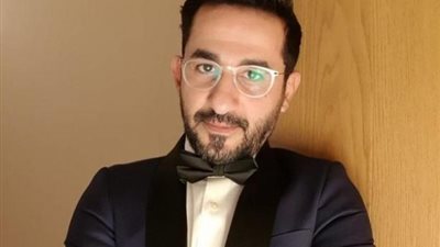 أحمد حلمي يكشف عن بوستر فيلمه الجديد