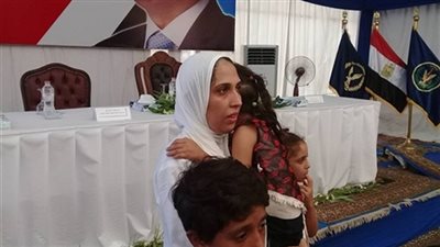 سجون بلا غارمين | تنفيذا لتوجيهات الرئيس السيسي.. عفو عن غارمة وزوجها وإحياء ابتسامتهم من جديد