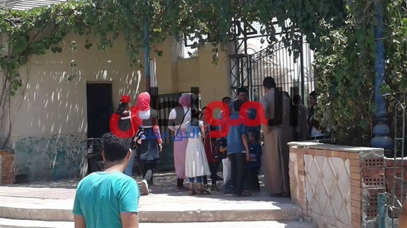 توافد المواطنين-حديقة