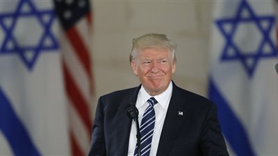 ترامب يدعو وزير العدل لفتح تحقيق مع هيلاري كلينتون