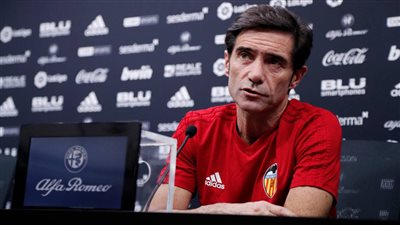 مدرب فالنسيا لا يضمن بقاء هدف ريال مدريد