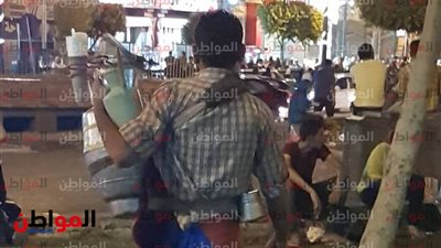 صور .. توت عنخ آمون يصحب بائع العرق سوس في عيد الأضحى .. لهذا لن تراه