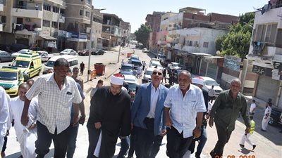 محافظ البحر الأحمر ووزير الأوقاف يتفقدا مسجد الدهار بالغردقة