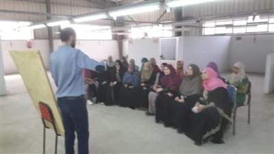 صور.. بدء تشغيل مصنع 