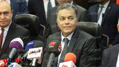 وزير النقل يفاجئ الركاب بـ قطار أبوقير  