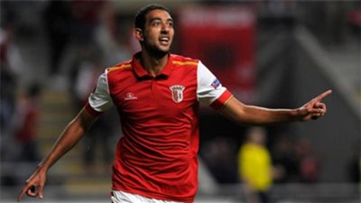 كوكا يفتتح مشواره بالدوري اليونانى مع أولمبياكوس أمام ليفادياكوس
