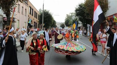 صور.. درع المهرجان الدولى لـ 