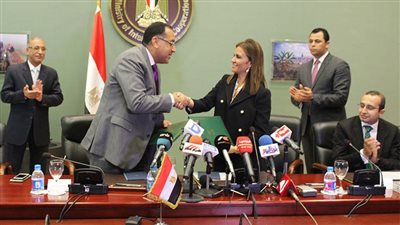 مصطفى مدبولي يجتمع بوزيرة الاستثمار ورئيس البورصة