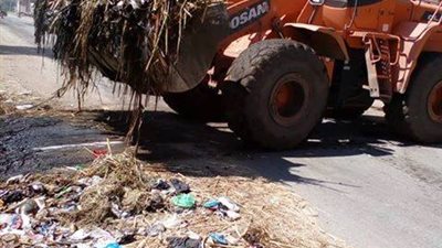 عقب انتهاء إجازة العيد.. حملة نظافة مكبرة بـ 5 قري بمركز ملوى