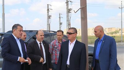 صور.. محافظ كفرالشيخ يتابع أعمال إنشاء موقف الأتوبيس الجديد بتكلفة 5 مليون جنيه
