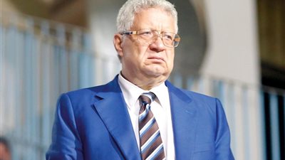 مرتضي منصور ينقذ مهاجم الزمالك السابق من السجن