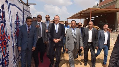 صور.. افتتاح 3 مصانع باستثمارات 55 مليون جنيه في بنى سويف