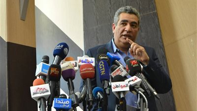 مجاهد يكشف حقيقة إيقاظ محمد صلاح فجرا للتصوير معه 