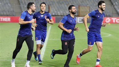 جلسة استشفائية في مغطس الثلج للاعبي الأهلي