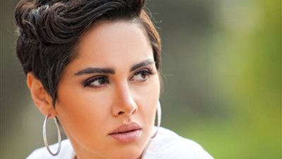 ياسمين رئيس لـ زوجها من داخل المستشفى: سلامتك يا حبيبي