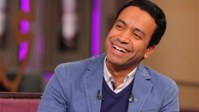 ملقتش تيشيرت أحسن من ده.. أغرب دعم من سامح حسين لـ محمد صلاح 
