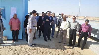صور.. محافظ الوادي الجديد: انتهاء مشروع ميزان البسكول بمدخل الخارجة لتحصيل الرسوم