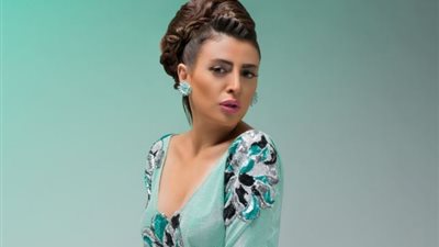 خلتني أحب الكورة.. شاهد رومانسية وفاء قمر في رسالتها إلى محمد صلاح 