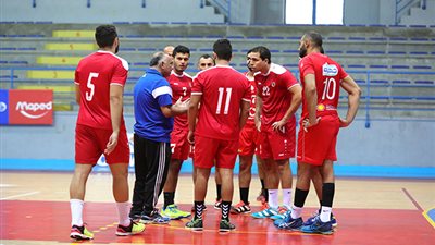 يد الأهلي يتدرب بنادي الشارقة استعدادًا لبطولة القاسمي الدولية