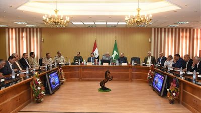محافظ الشرقية يوجه بمتابعة توزيع المواد الغذائية على الأسر الأكثر احتياجا
