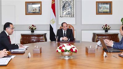 السيسي يستعرض خلال اجتماعه بوزير المالية مؤشرات الأداء المالي للعام الجاري