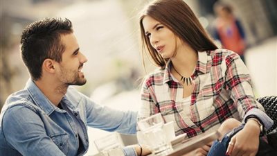 إنفوجراف| 6 صفات يتمناه الشاب في فتاة أحلامه