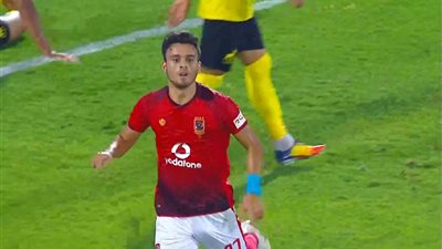 هدف صلاح محسن يهدي الأهلي 4 أرقام قياسية