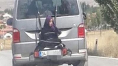 فيديو| رجل متهور يربط ابنته خلف سيارته ويجري على طريق سريع